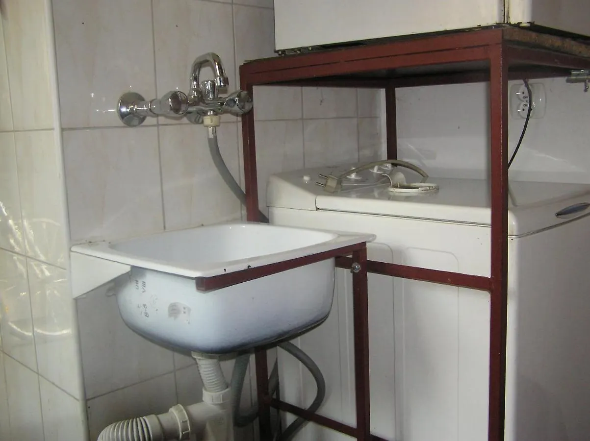Apartment P1 Okropnie Mala Kawalerka Z Lazienka Centrum 5 Przystankow Halczyna 9 Krakow Poland